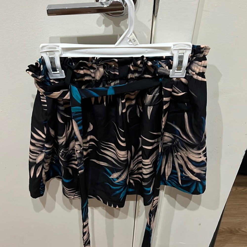 Floral paperbag shorts